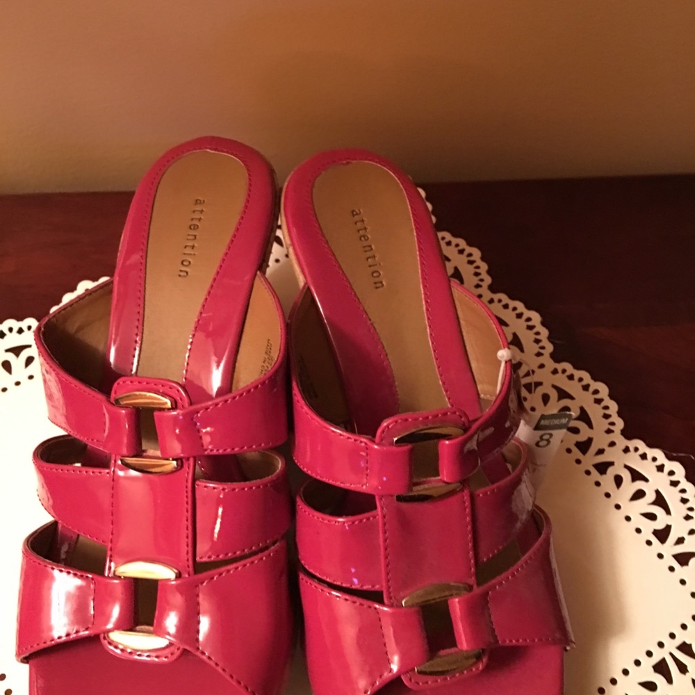 Brand new wedge sling back